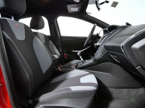 Used 2014 Ford Focus ST FWD image 11