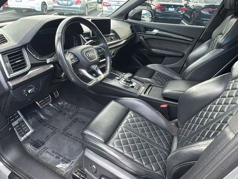 Used 2019 Audi SQ5 Premium Plus w/ Premium Plus Package image 9