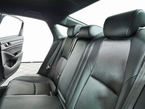 Used 2019 Honda Accord Sport image 18
