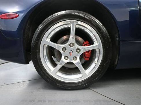 Used 2001 Chevrolet Corvette Convertible RWD image 14