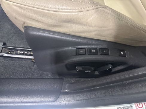 Used 2016 Volvo S60 T5 Inscription Platinum w/ Climate Package image 17