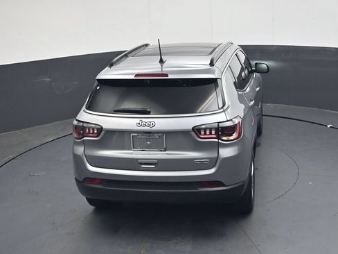 Used 2023 Jeep Compass Latitude w/ Sun and Sound Group AWD/4WD image 28