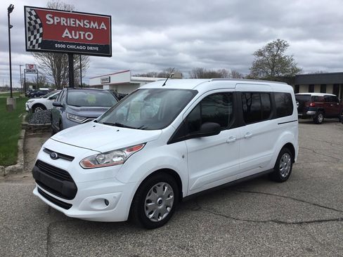 Used 2018 Ford Transit Connect XLT image 12