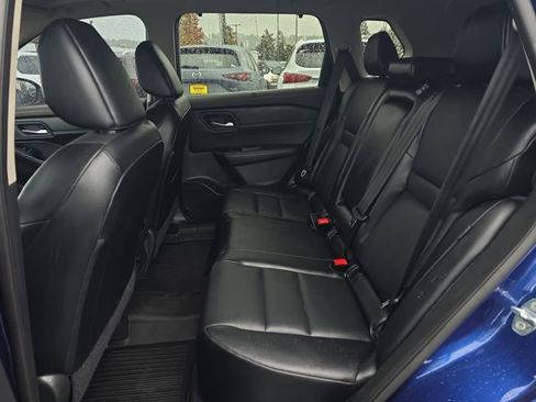 Used 2023 Nissan Rogue SV w/ SV Premium Package image 14