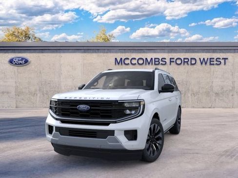 New 2026 Ford Expedition Platinum w/ Driver's Package AWD/4WD image 3