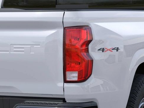 New 2026 Chevrolet Colorado W/T AWD/4WD image 11