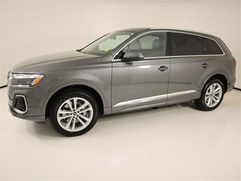 Certified 2025 Audi Q7 3.0T Premium image 2