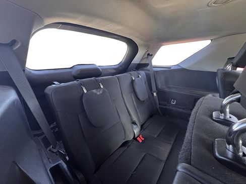 Used 2023 Ford Explorer XLT image 7