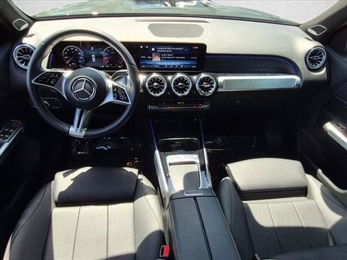 Certified 2024 Mercedes-Benz GLB 250 4MATIC image 18