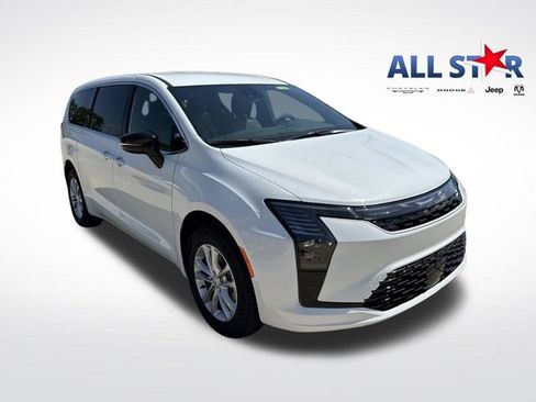 New 2027 Chrysler Pacifica Select AWD/4WD image 1