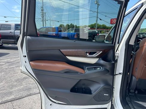Used 2019 Subaru Ascent Touring AWD/4WD image 42