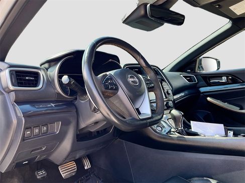 Used 2023 Nissan Maxima SR w/ Sport Mat Group image 9