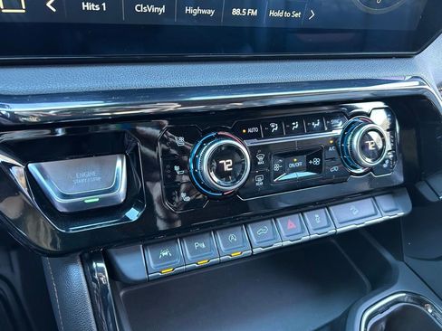 Used 2023 GMC Sierra 1500 AT4 w/ AT4 Premium Package image 37