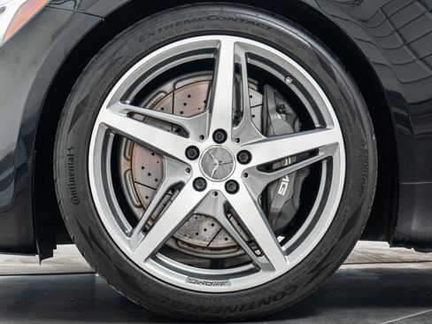 Used 2017 Mercedes-Benz AMG GT Coupe image 10