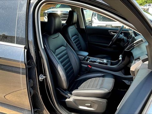 Used 2024 Ford Edge SEL image 10