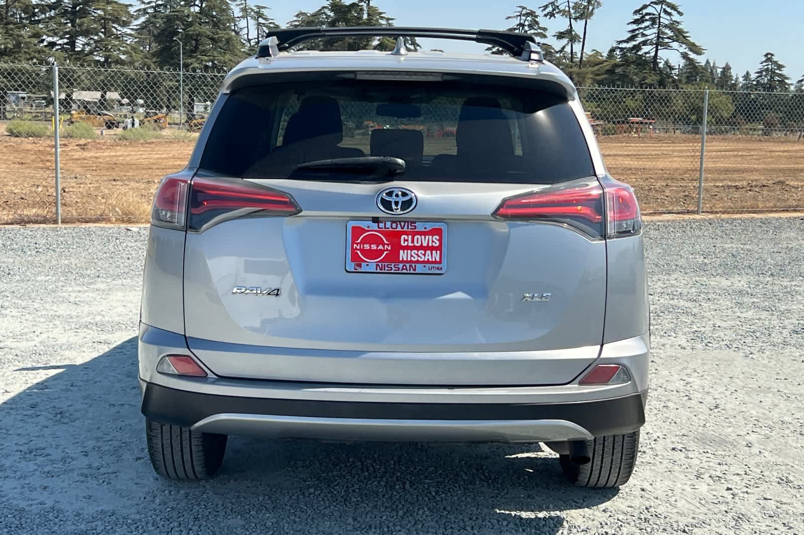 Used 2018 Toyota RAV4 XLE FWD image 8