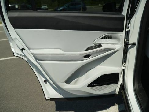New 2026 Jeep Cherokee Limited AWD/4WD image 14
