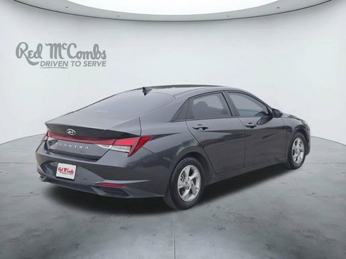 Used 2023 Hyundai Elantra SE FWD image 5