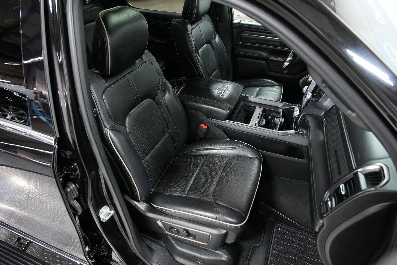 Used 2019 RAM 1500 Limited AWD/4WD image 23