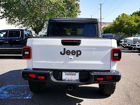 Used 2020 Jeep Gladiator Rubicon AWD/4WD image 11