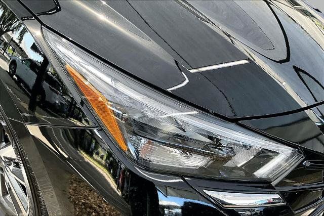 Certified 2025 Nissan Versa SV FWD image 28