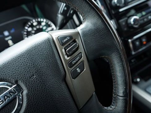 Used 2020 Nissan Titan Platinum Reserve w/ Moonroof Package image 21