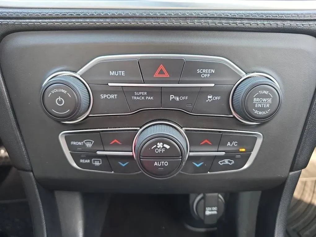 Used 2021 Dodge Charger R/T w/ Plus Group RWD image 34