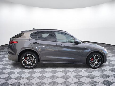 Used 2022 Alfa Romeo Stelvio Ti w/ Active Assist Plus Package image 8