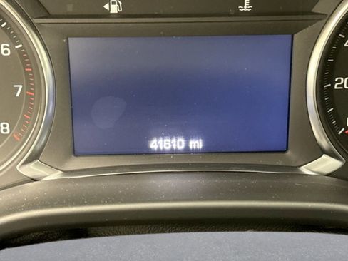 Used 2023 GMC Acadia SLE w/ Driver Convenience Package image 9