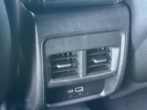 Used 2024 Cadillac XT4 Premium Luxury image 45