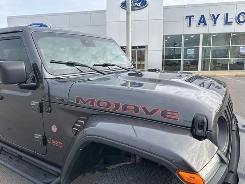 Used 2021 Jeep Gladiator Mojave image 6