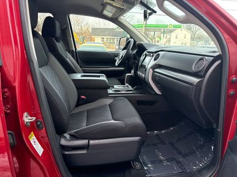 Used 2016 Toyota Tundra SR5 w/ SR5 Upgrade Package image 17