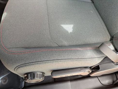 New 2025 Jeep Gladiator Rubicon w/ Convenience Group image 4