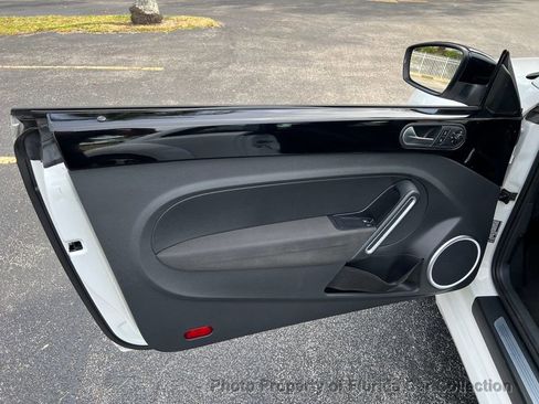 Used 2012 Volkswagen Beetle Launch Edition image 33