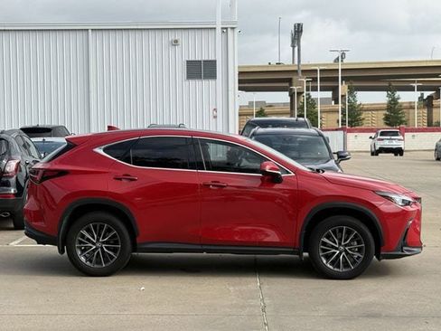 Used 2024 Lexus NX 250 FWD w/ Towing Package (2000 Lbs) image 3