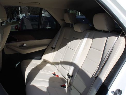 Used 2024 Mercedes-Benz GLE 350 4MATIC image 33