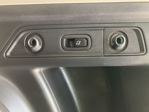 Used 2023 Subaru Forester Limited image 29