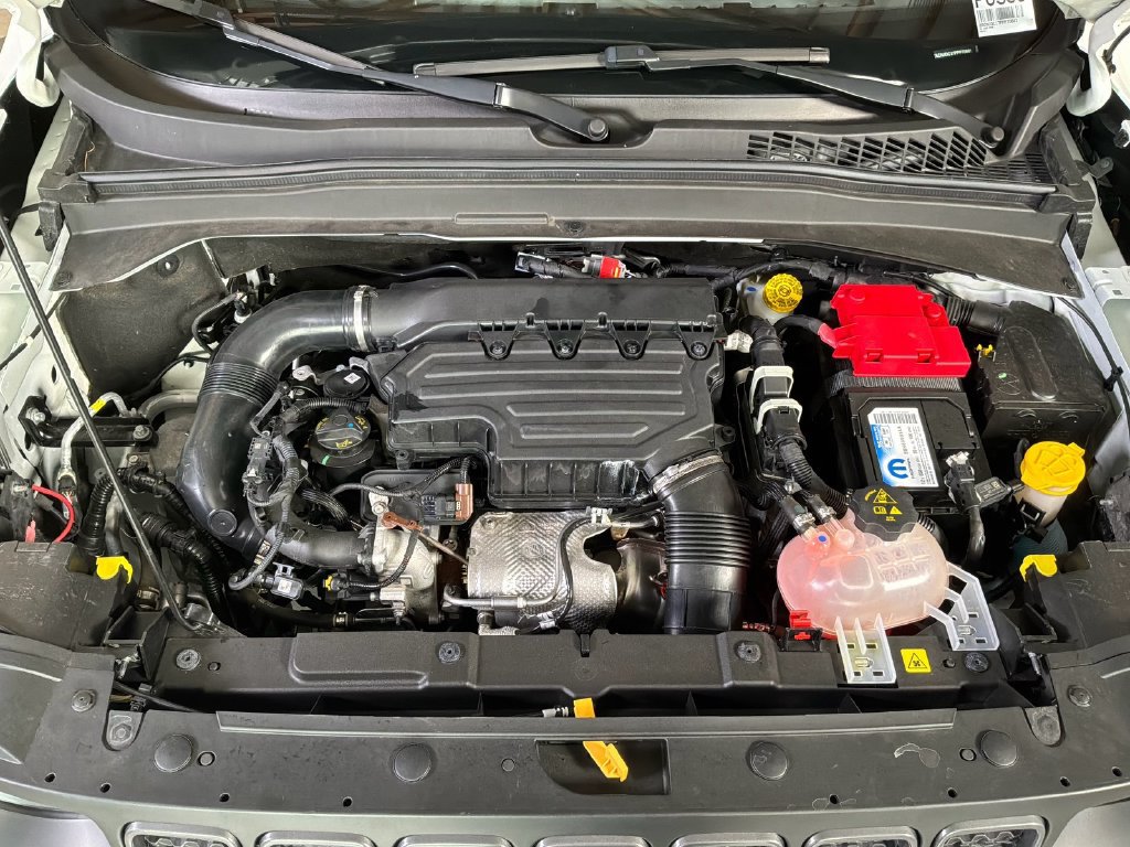 Certified 2023 Jeep Renegade Trailhawk AWD/4WD image 31