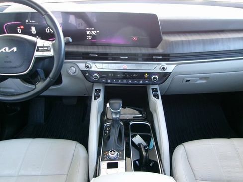 Used 2023 Kia Telluride EX w/ EX Captain's Chair Package image 14