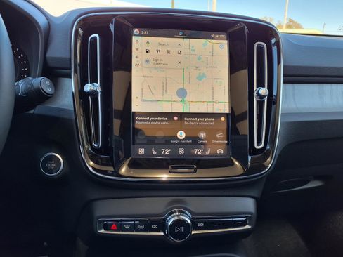 New 2026 Volvo XC40 B5 Ultra w/ Protection Package Premier image 15