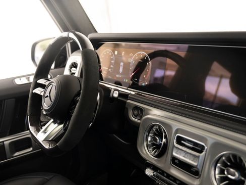 Used 2026 Mercedes-Benz G 63 AMG 4MATIC image 29