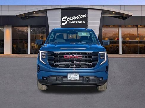 New 2026 GMC Sierra 1500 Elevation image 8