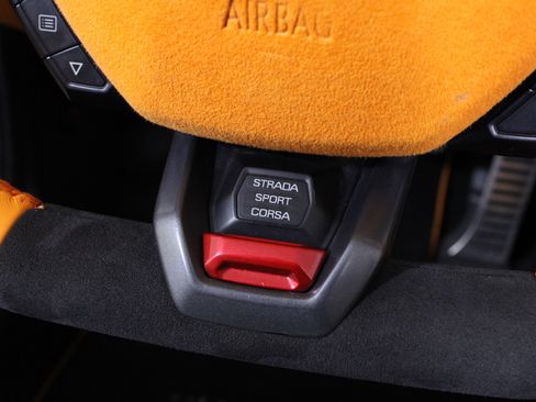 Used 2016 Lamborghini Huracan LP 610-4 image 23