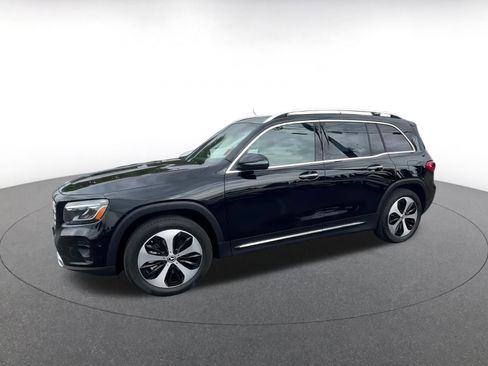 Used 2024 Mercedes-Benz GLB 250 image 8