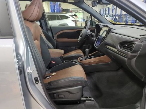 Used 2025 Subaru Forester Touring AWD/4WD image 15