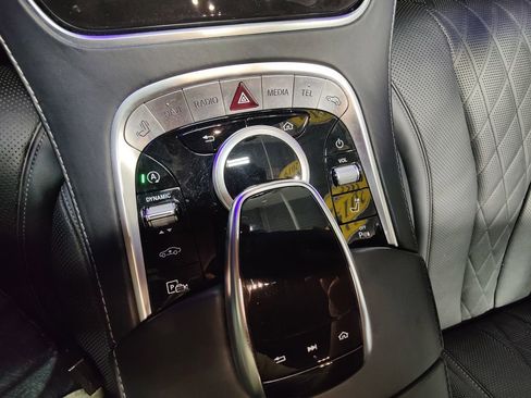 Used 2019 Mercedes-Benz S 560 4MATIC Sedan image 42