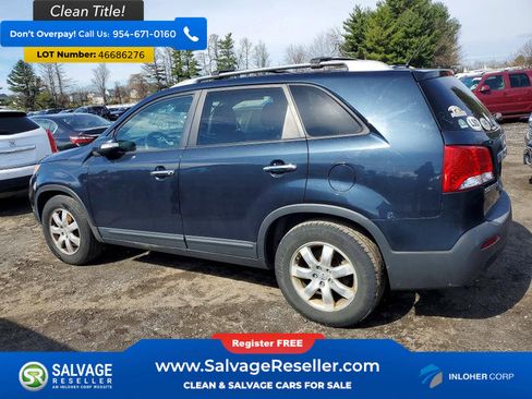 Used 2013 Kia Sorento LX w/ Convenience Pkg image 3