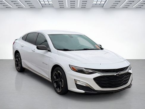 Used 2019 Chevrolet Malibu RS FWD image 2