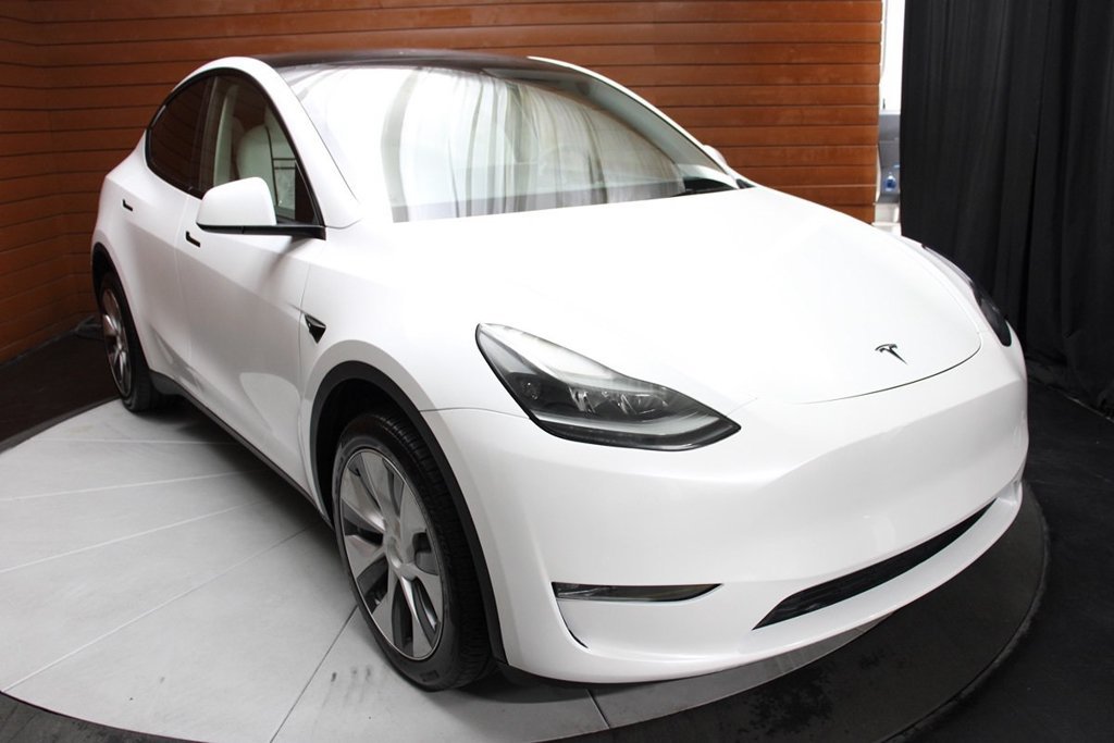 Used 2023 Tesla Model Y Long Range AWD/4WD image 5
