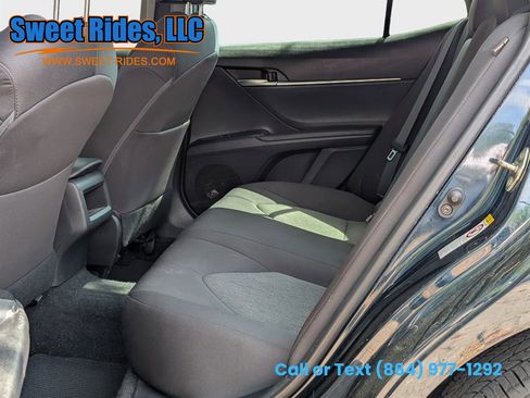 Used 2019 Toyota Camry LE image 11